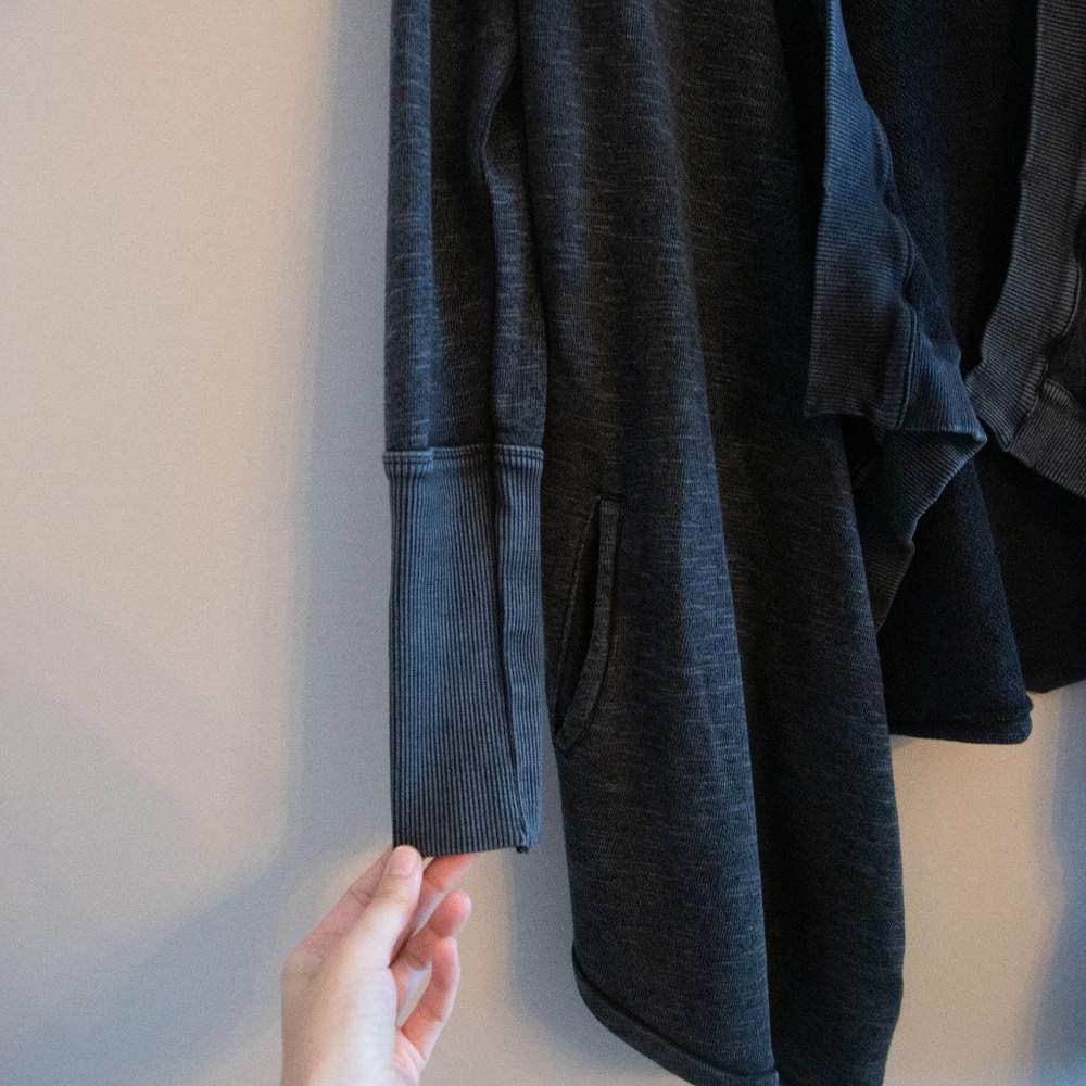Silence & Noise Sweatshirt Cardigan Black High Low - Picture 4 of 5